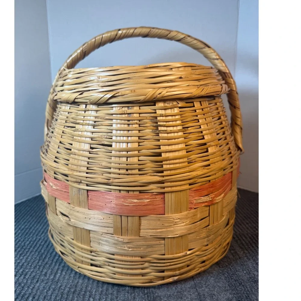 Vintage Woven Wicker Basket with Lid and Handle Round Natural Pink Accent 14in
